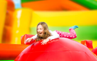 Benefits of Renting an Inflatable Obstacle Course